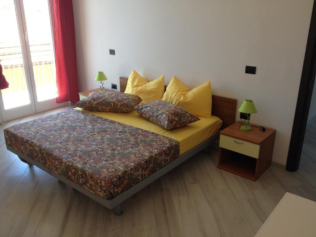 Best Lavagna Apartment Rum bild